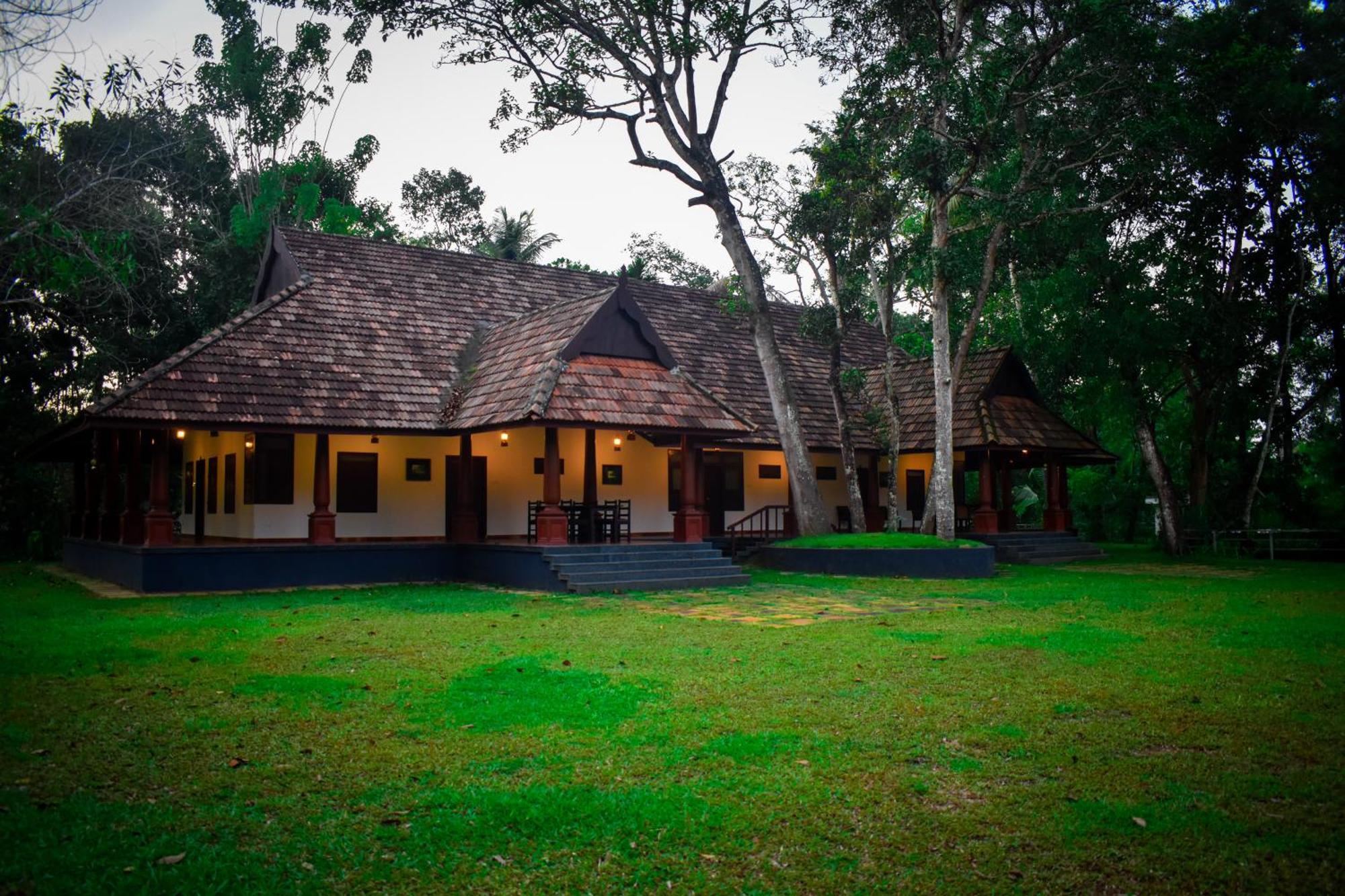 Marari Beach Palace Марарикулам Экстерьер фото