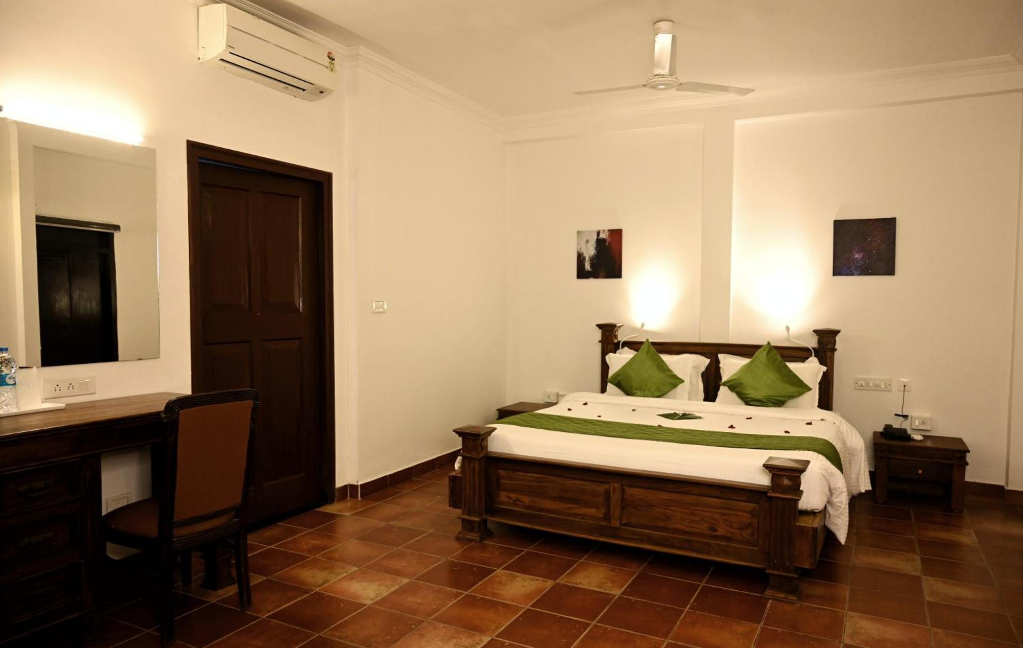 Marari Beach Palace Марарикулам Номер фото