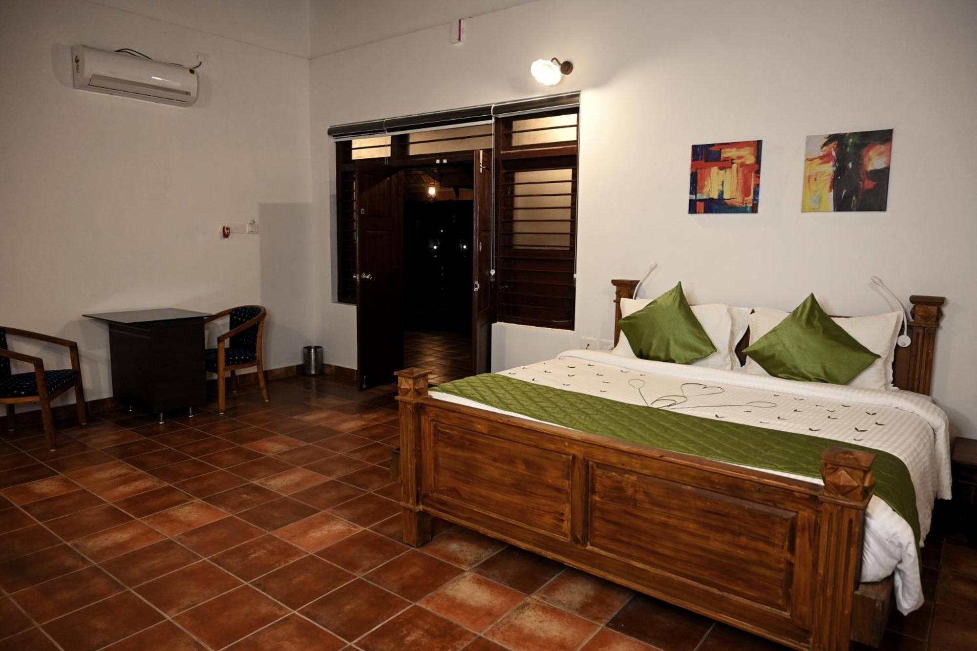 Marari Beach Palace Марарикулам Номер фото